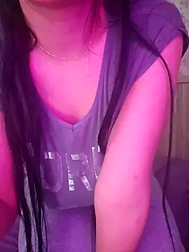 Zeina2024 online show from February 5, 2025, 7:42 pm