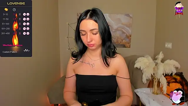 Snapshot of Sourr_Lollipop chatting on October 26, 2025, 11:42 pm Sourr Lollipop online show from October 26, 2025, 11:42 pm
