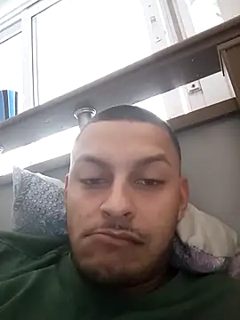 Snapshot of emrehliug12 chatting on October 29, 2025, 3:25 pm emrehliug12 online show from October 29, 2025, 3:25 pm