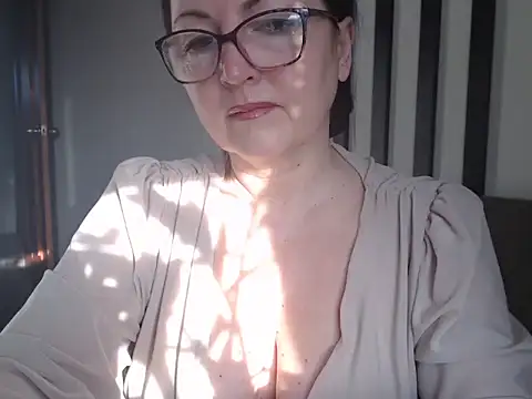 Snapshot of Alma44 chatting on March 24, 2026, 5:01 am Alma44 online show from March 24, 2026, 5:01 am