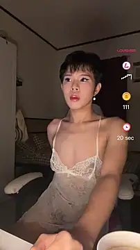 Snapshot of Plaxtique chatting on January 10, 2026, 8:54 pm Plaxtique online show from January 10, 2026, 8:54 pm