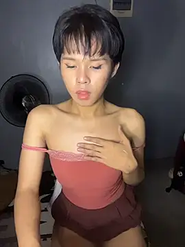 Snapshot of Plaxtique chatting on January 19, 2026, 9:13 am Plaxtique online show from January 19, 2026, 9:13 am