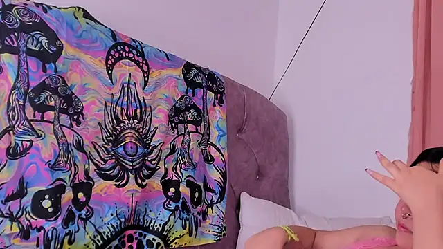 amy 18 online show from January 15, 2025, 7:26 am