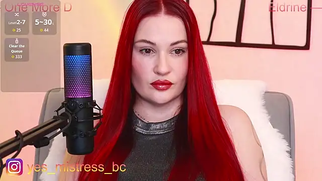 Vicky Fetish online show from April 26, 2026, 3:32 pm