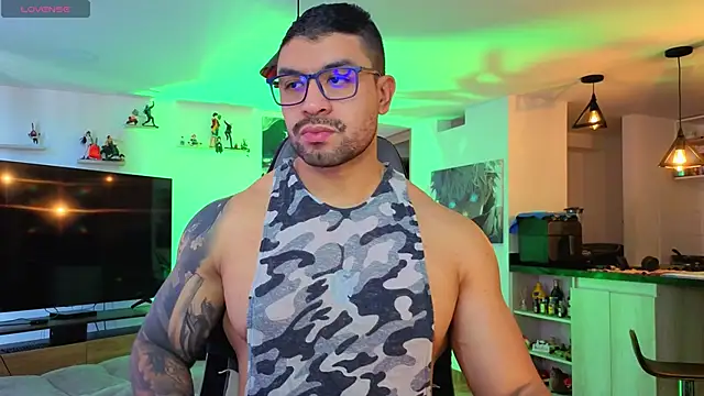 Michael Diamond online show from November 2, 2025, 6:32 pm