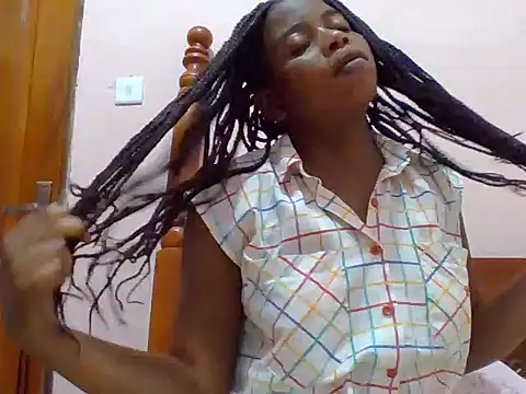 sweetbabra1 online show from January 12, 2026, 5:23 am