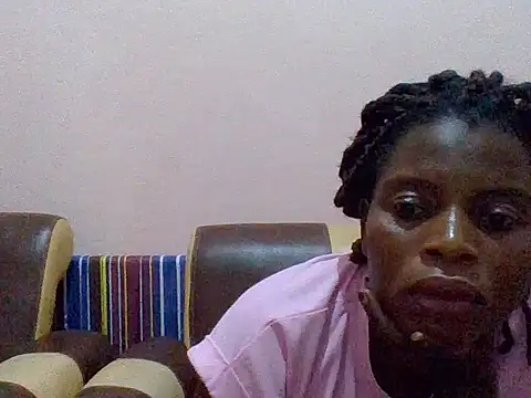 sweetbabra1 online show from May 5, 2026, 9:17 am