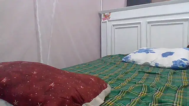 sweet-fancy online show from August 7, 2026, 5:53 am