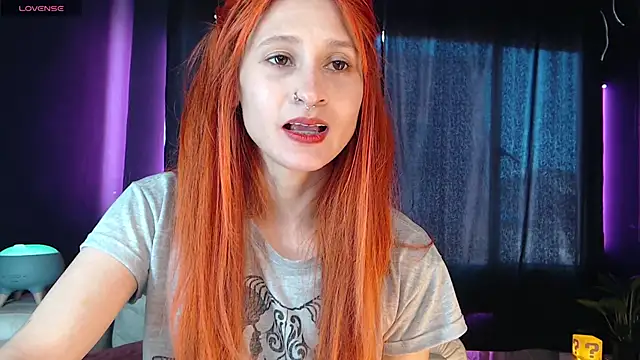 Snapshot of skinny_Raven chatting on September 21, 2025, 5:14 pm skinny Raven online show from September 21, 2025, 5:14 pm