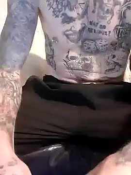 PIercingBoy38 online show from December 24, 2024, 3:37 pm