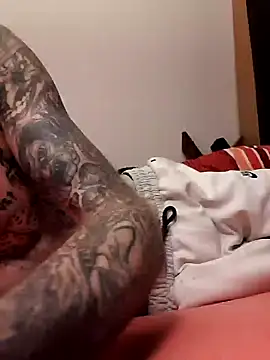 PIercingBoy38 online show from January 8, 2025, 12:38 am