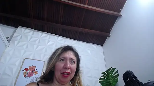 Valentinaa mature online show from February 19, 2025, 4:23 am