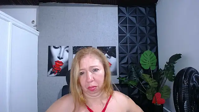Valentinaa mature online show from June 6, 2026, 12:38 am