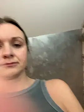 Bella-Tight online show from February 6, 2026, 10:02 pm