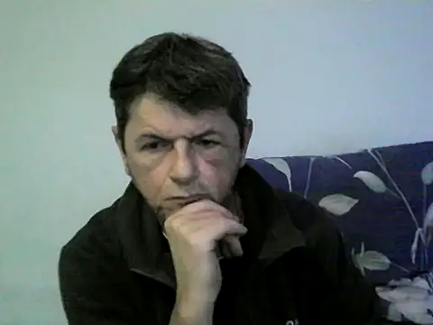 Snapshot of czarek888 chatting on February 14, 2026, 8:05 pm czarek888 online show from February 14, 2026, 8:05 pm