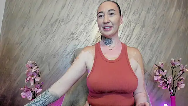 Rayanablackandwhite online show from July 9, 2026, 10:30 am