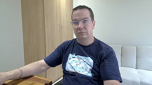 BrettJ81 online show from January 14, 2026, 12:55 pm