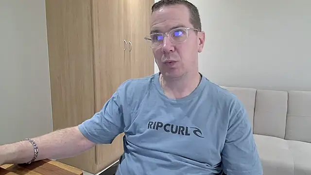 BrettJ81 online show from April 28, 2026, 2:55 pm