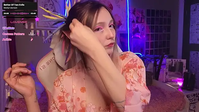 Evie Ro online show from November 12, 2025, 9:25 pm