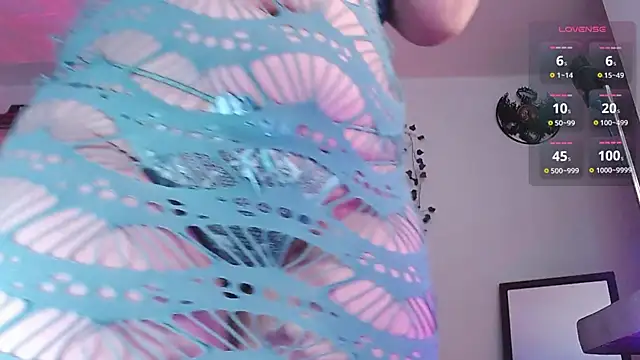 Snapshot of Eve_Blue77 chatting on March 22, 2026, 11:41 pm Eve Blue77 online show from March 22, 2026, 11:41 pm