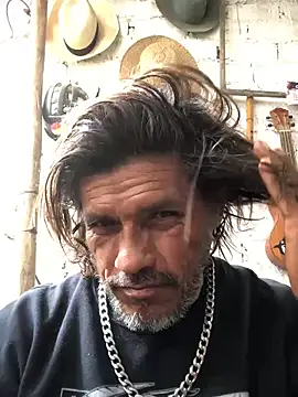 Snapshot of kvr27 chatting on October 24, 2025, 8:05 pm kvr27 online show from October 24, 2025, 8:05 pm