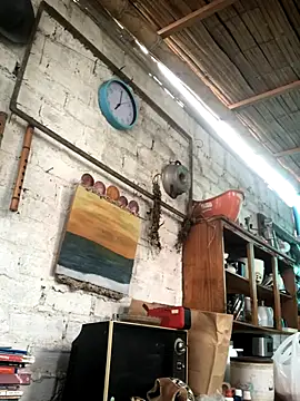 Snapshot of kvr27 chatting on November 9, 2025, 11:52 am kvr27 online show from November 9, 2025, 11:52 am