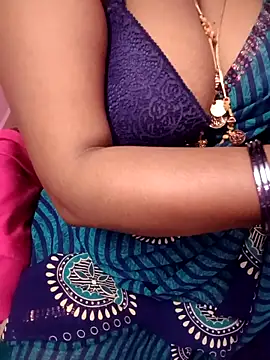 Snapshot of Tamil_Rathi chatting on February 18, 2025, 7:54 am Tamil Rathi online show from February 18, 2025, 7:54 am