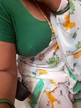Snapshot of Tamil_Rathi chatting on September 17, 2025, 5:47 pm Tamil Rathi online show from September 17, 2025, 5:47 pm