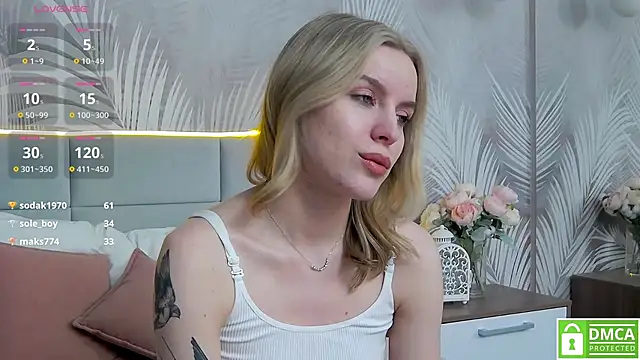 AmaliaBell online show from December 12, 2024, 4:43 pm