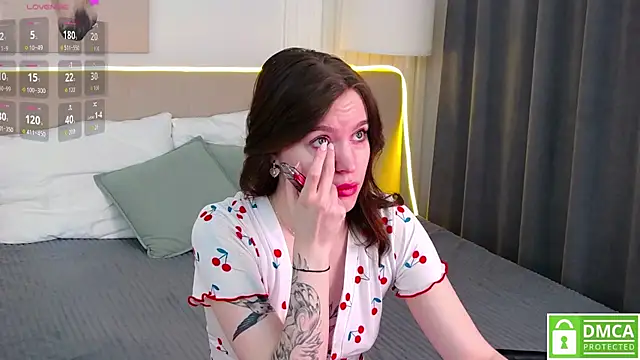 AmaliaBell online show from September 26, 2025, 1:04 pm