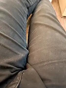 u wan me online show from November 10, 2025, 8:02 am