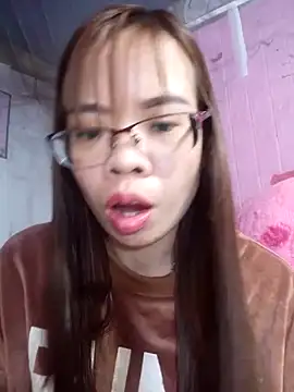   Mai-love19   online show from February 3, 2025, 8:13 am