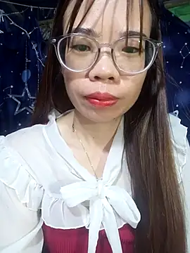   Mai-love19   online show from October 28, 2025, 10:12 pm