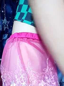   Mai-love19   online show from May 10, 2026, 1:22 am