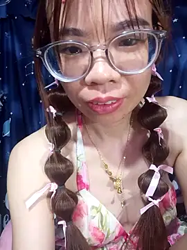   Mai-love19   online show from May 13, 2026, 10:27 pm