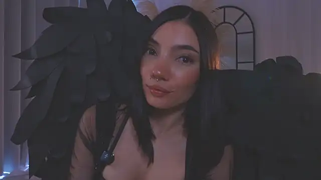 AmyArmstrong online show from October 27, 2025, 8:02 pm