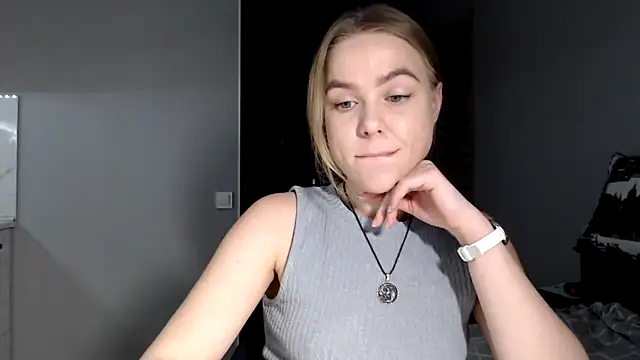 Snapshot of Sunbeam_ chatting on March 11, 2026, 9:10 pm Sunbeam online show from March 11, 2026, 9:10 pm