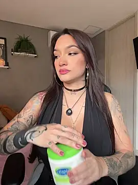 DaniDusan  online show from April 30, 2026, 7:53 pm