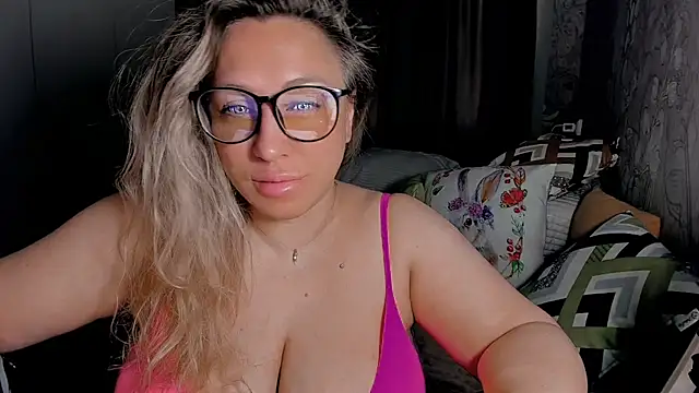 CumOnMy Tits online show from April 5, 2026, 1:58 am