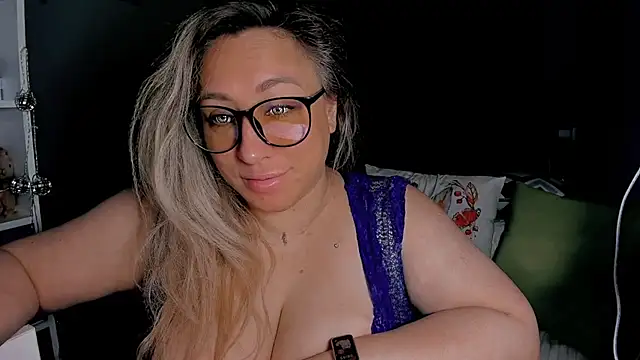 CumOnMy Tits online show from April 27, 2026, 1:47 am
