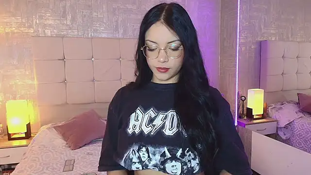 Baby Venuss online show from February 24, 2025, 3:44 am