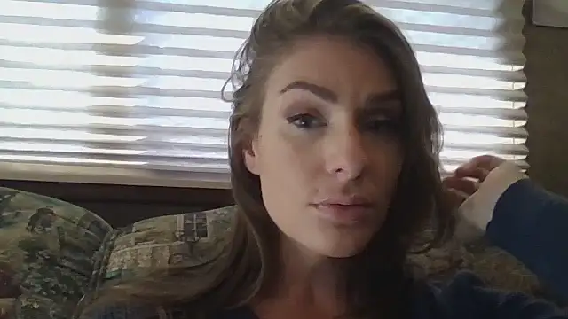 Milfywaysx online show from September 8, 2025, 7:46 pm