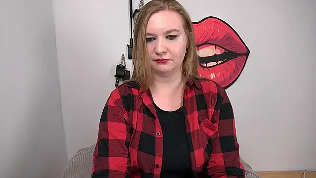 LaraDream online show from September 27, 2025, 2:11 pm