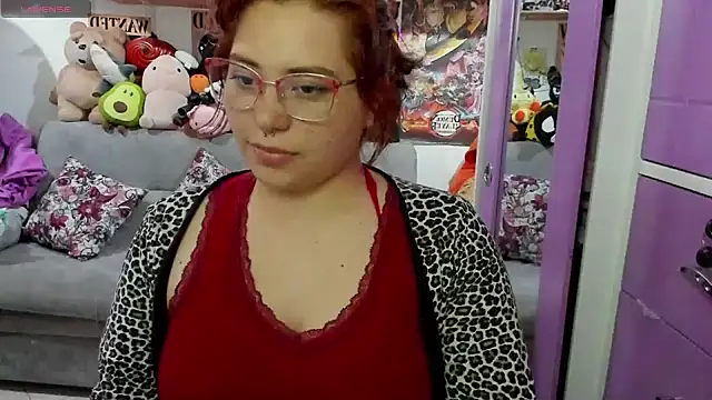 soficammy online show from December 18, 2024, 5:26 am