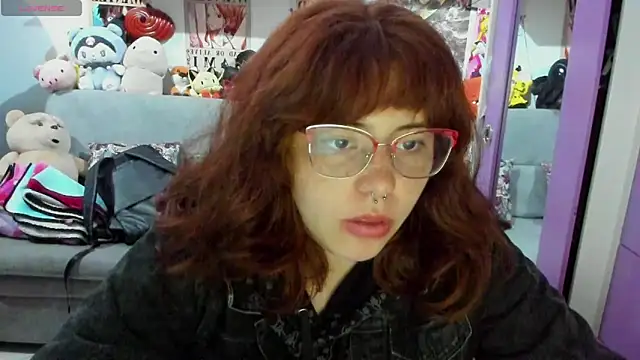 soficammy online show from February 17, 2025, 9:52 pm