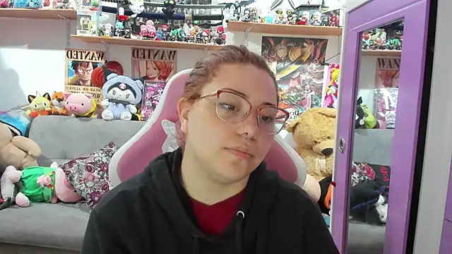 soficammy online show from December 15, 2025, 10:47 pm