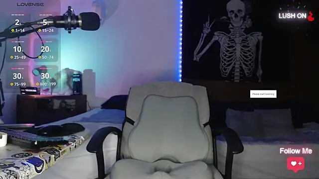 soyelcarlitos  online show from September 11, 2025, 4:23 am