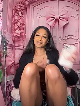 mismialove online show from February 1, 2026, 7:18 am