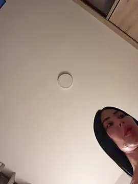 Snapshot of nelumbonucifera chatting on March 27, 2026, 5:35 am nelumbonucifera online show from March 27, 2026, 5:35 am